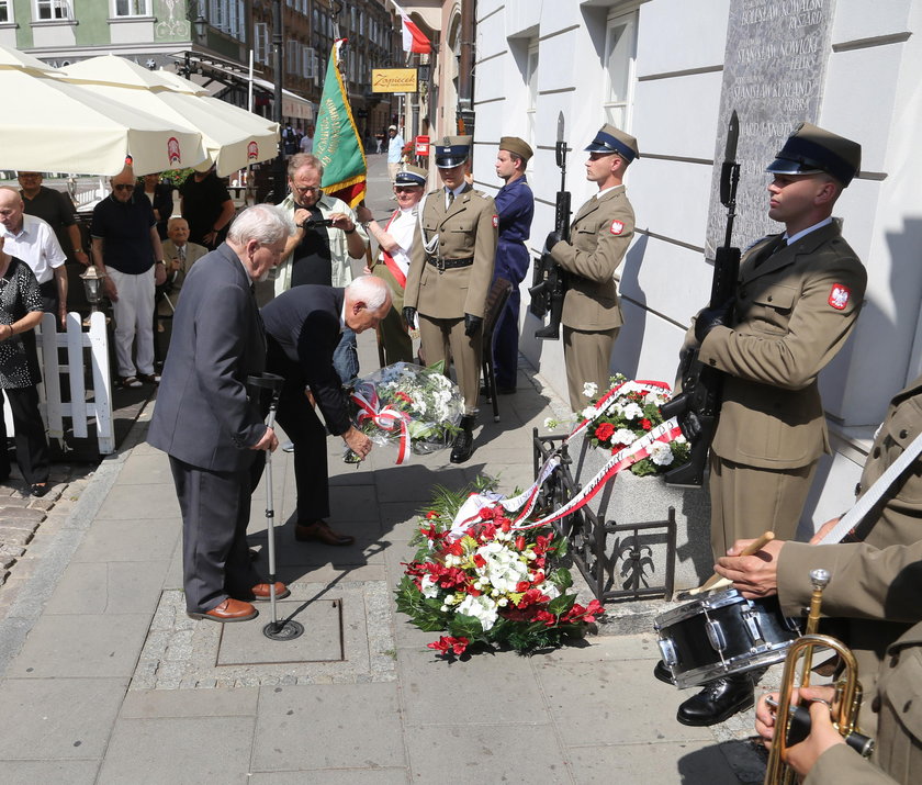 Chwała bohaterom Starówki!