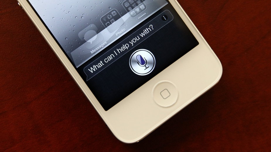 Siri w Apple to jedna z najbardziej popularnych wirtualnych asystentek
