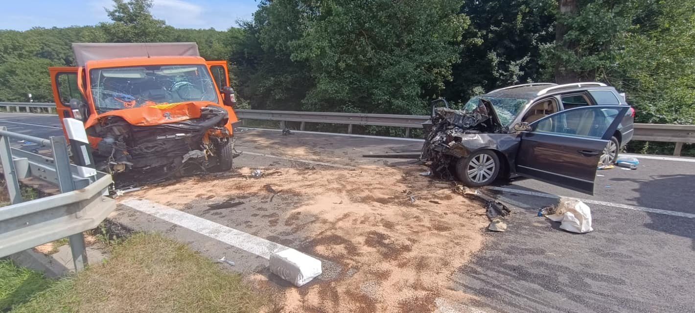 V Jerichove došlo k čelnej zrážke dvoch vozidiel.
