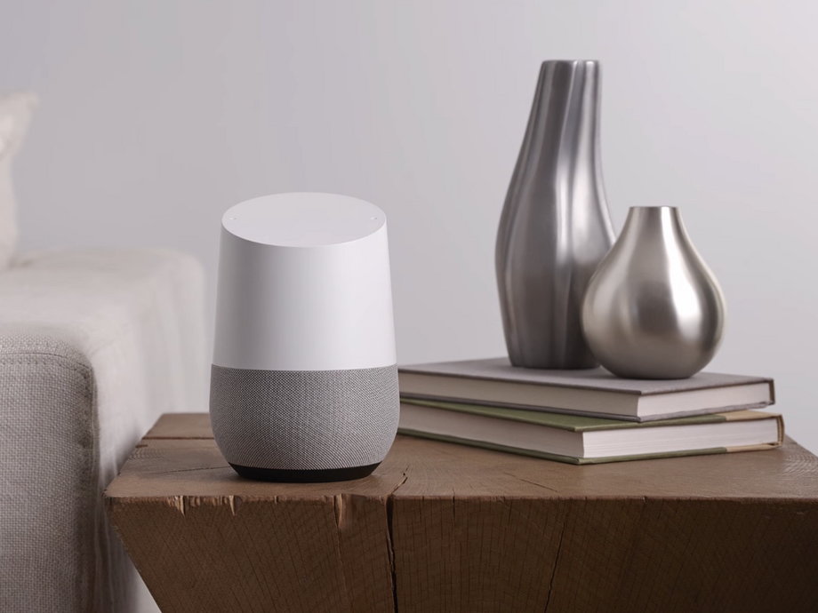 Google Home pozwala korzystać z asystenta wirtualnego