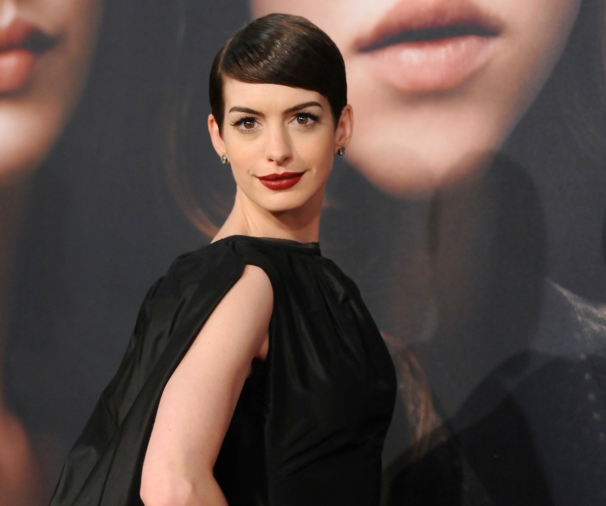 Anne Hathaway podróżuje w czasie z Christopherem Nolanem