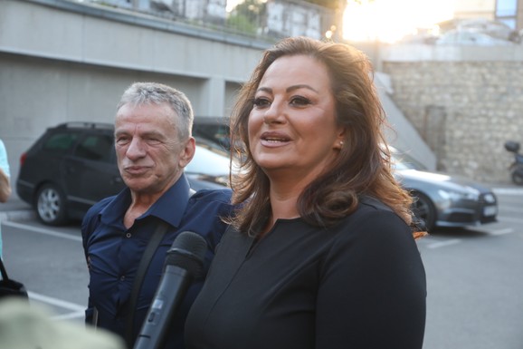 "IMAM TREMU, TU SU MI DECA" Anica Milenković došla na koncert Južnog vetra sa Srećkom Šušićem, pa priznala: "Saša Popović je prema meni bio korektan" (Video)