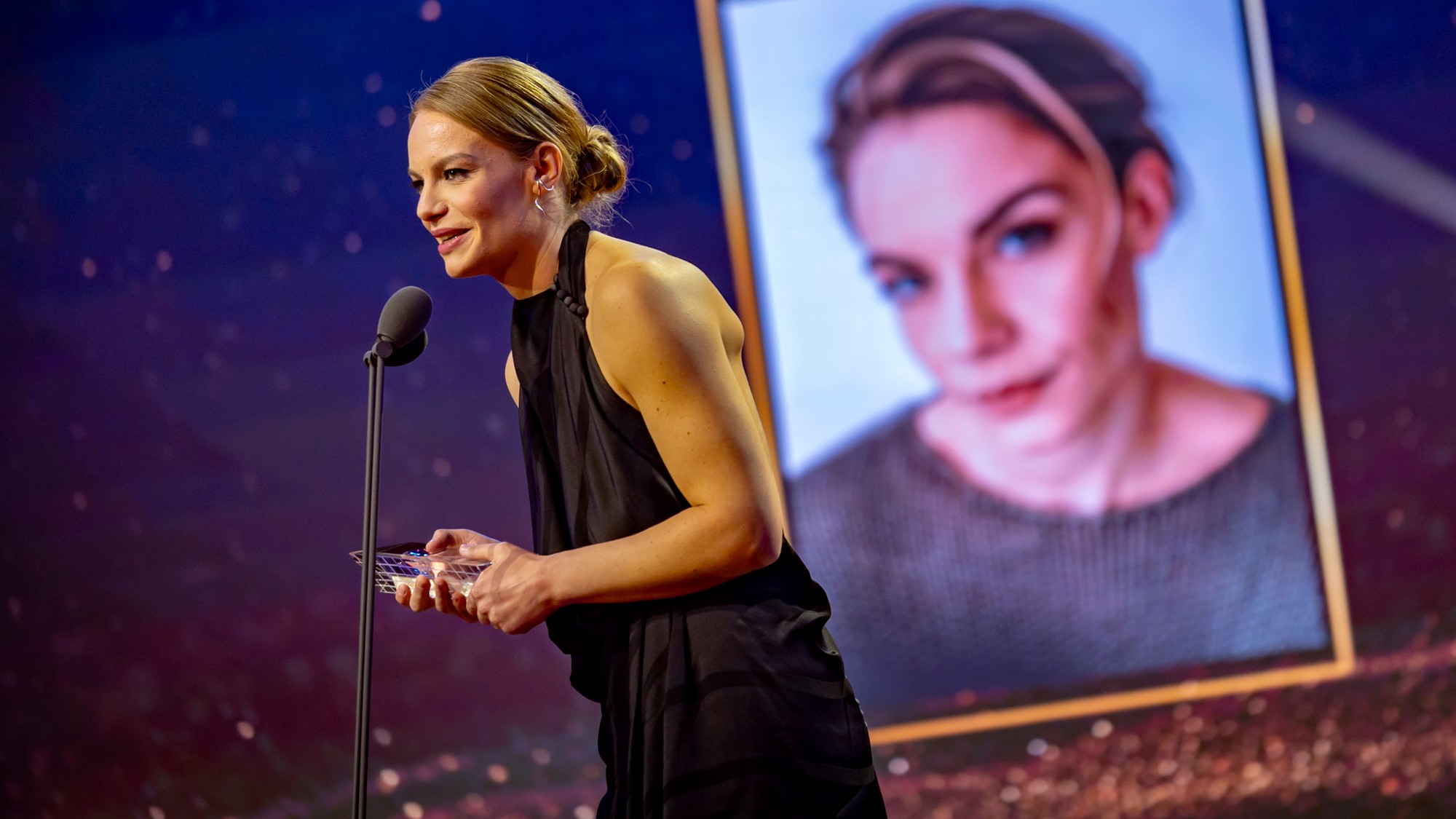 Juliána Brutovská počas ďakovnej reči na udeľovaní cien Slnko v sieti. 9. aprílka 2026