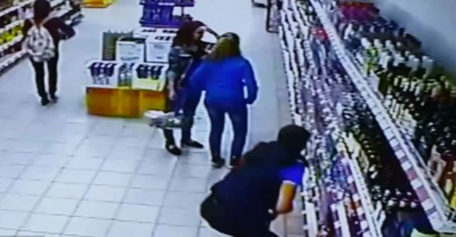 Ok, trebalo bi da je to to - momenta kada su flaše složene