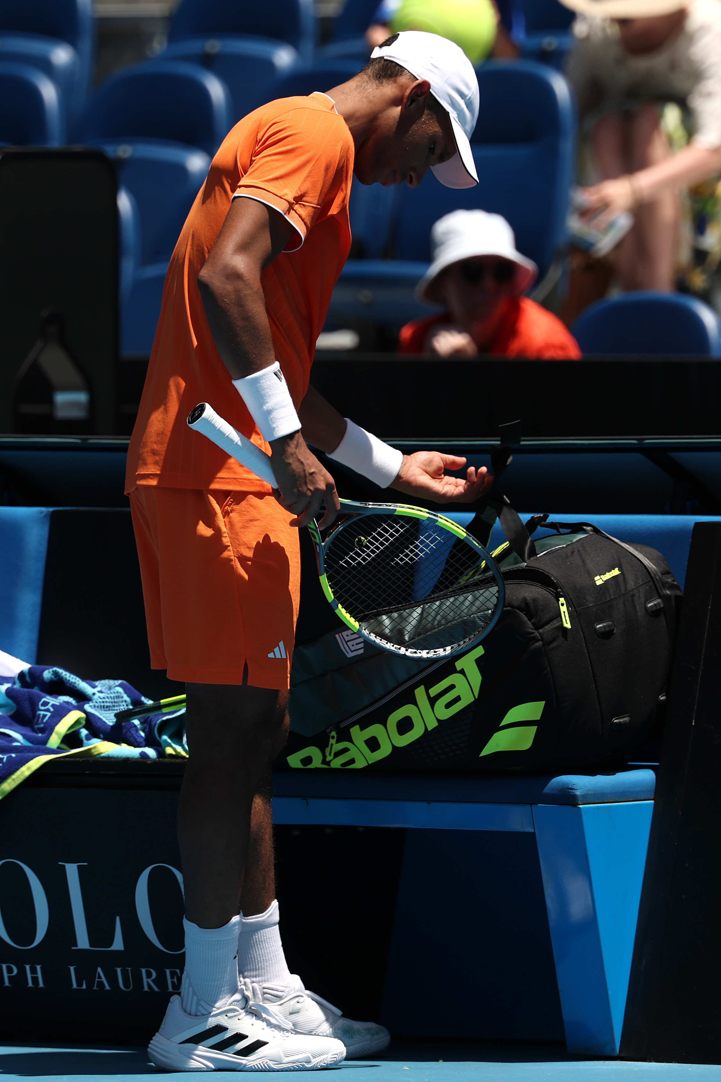 Auger-Aliassime, el Nº 7 mundial, abandona en 1ª ronda del Abierto de Australia