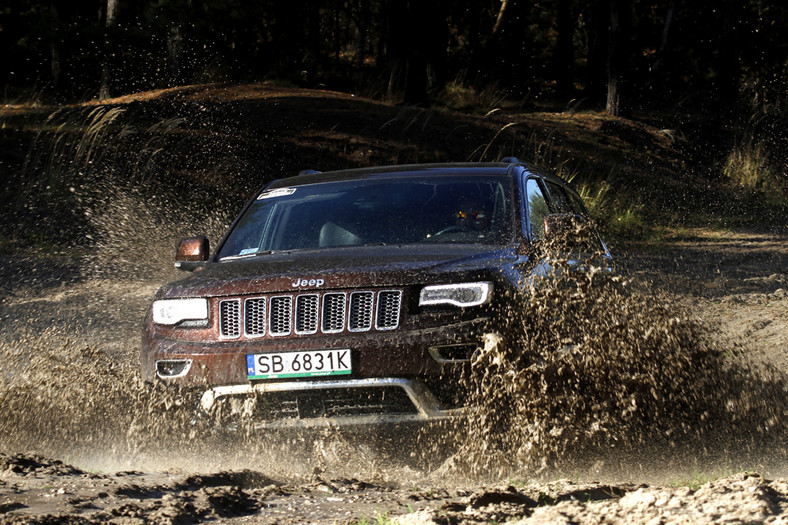 Grand Cherokee w terenie