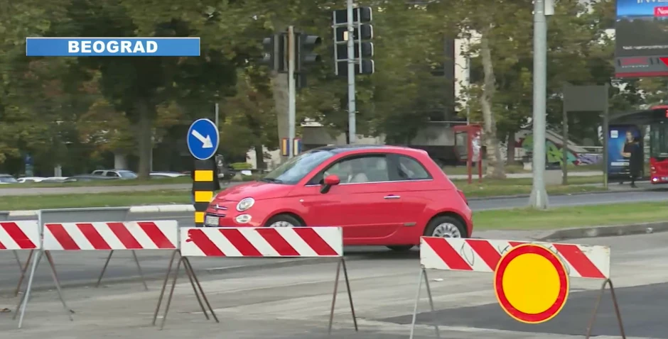 Radovi u Bulevaru Mihajla Pupina, vozači voze zatvorenom deonicom i u suprotnom smeru