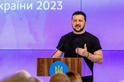 Zełenski: Zajścia w Machaczkale to przykład szerzącej się w Rosji nienawiści do innych narodów