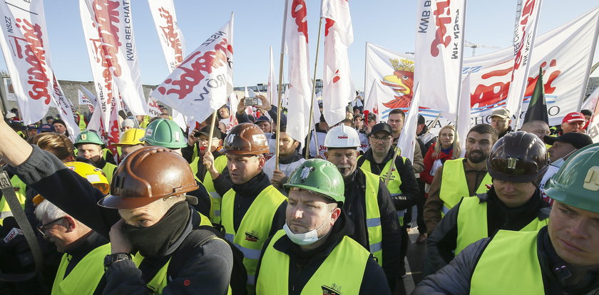 Związkowcy z kopalni Turów protestują w Luksemburgu. Miasto zostało zamknięte