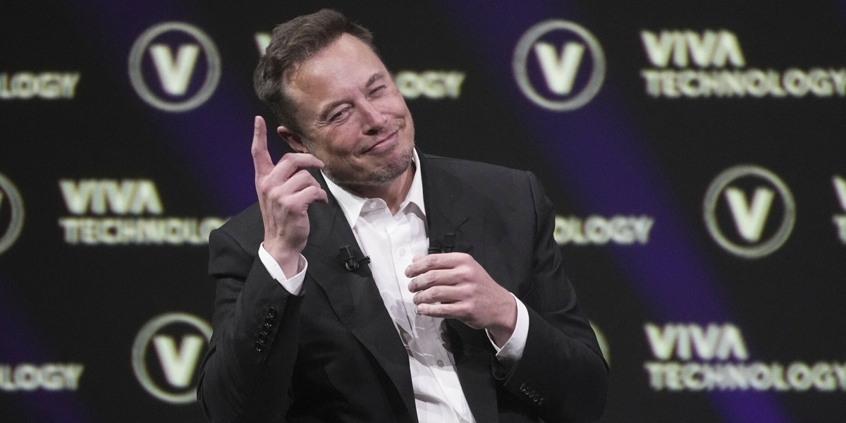 Właściciel serwisu X Elon Musk.