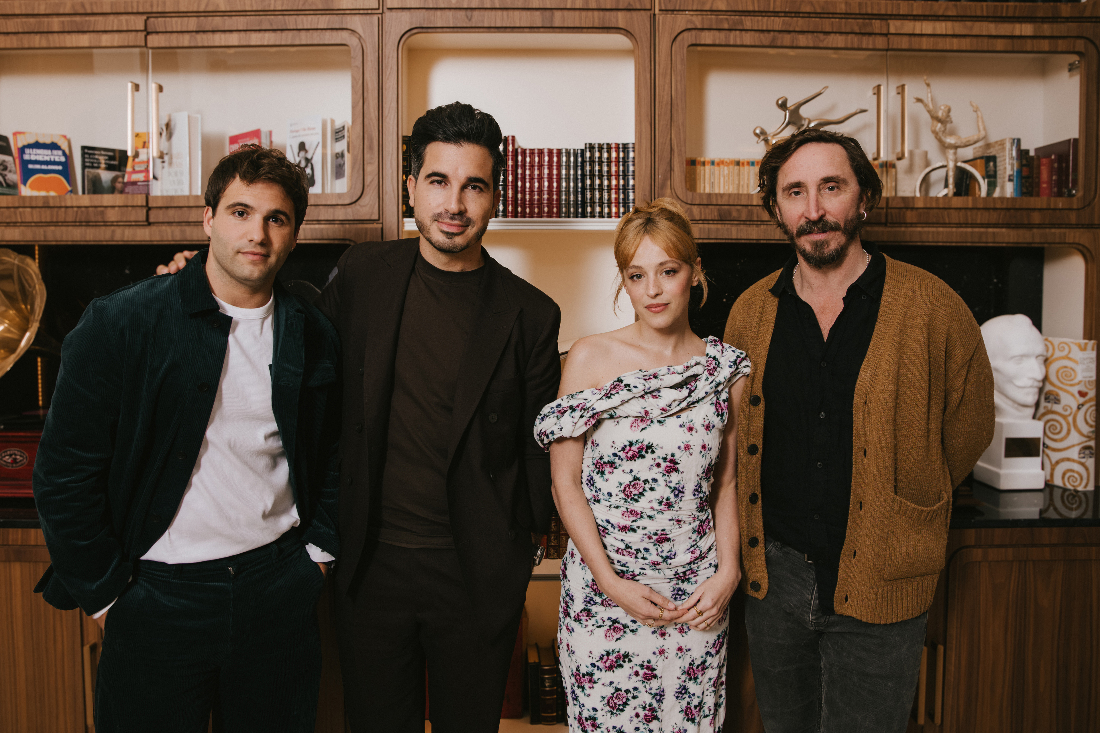 'El cuco de cristal' llega mañana a Netflix: un bestseller de 2,5 millones