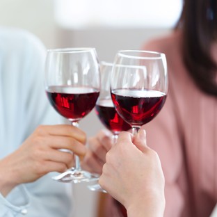 Fáj a feje a vörösbortól? Ez lehet az oka!