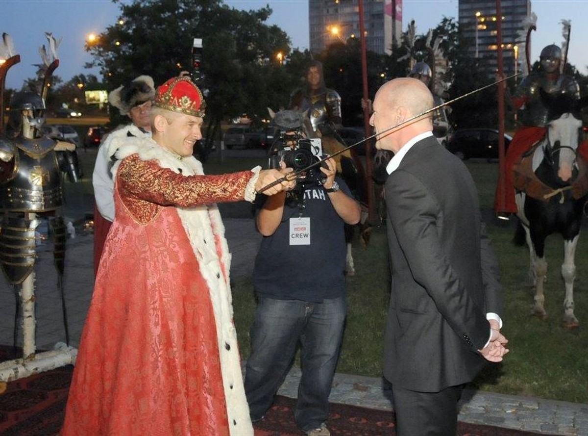 Bruce Willis w Warszawie dostał mieczem