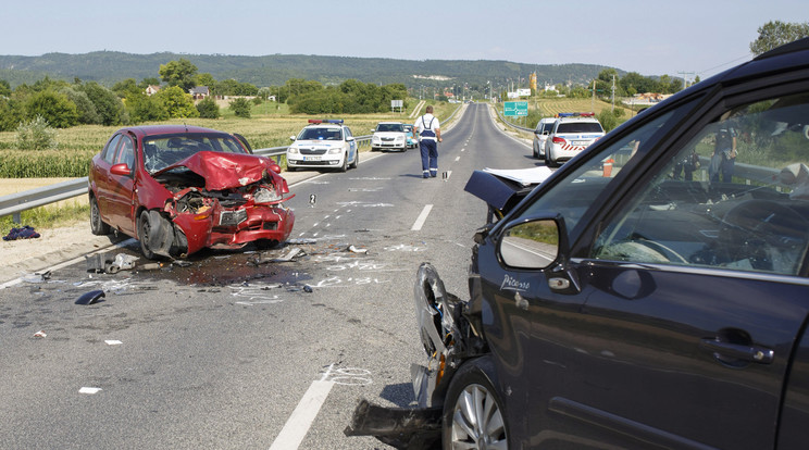 Halálos baleset Keszthely térségében / Fotó: MTI Varga György