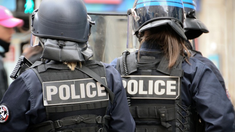 <p>Policja francuska</p>