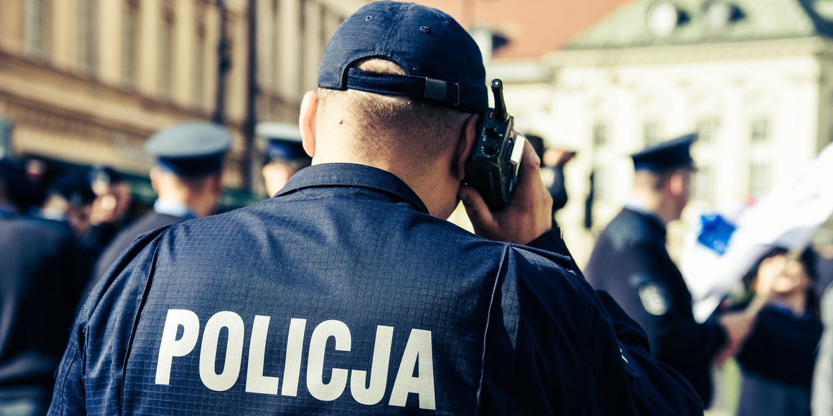 Policjanci pobili się podczas szkolenia w Warszawie.