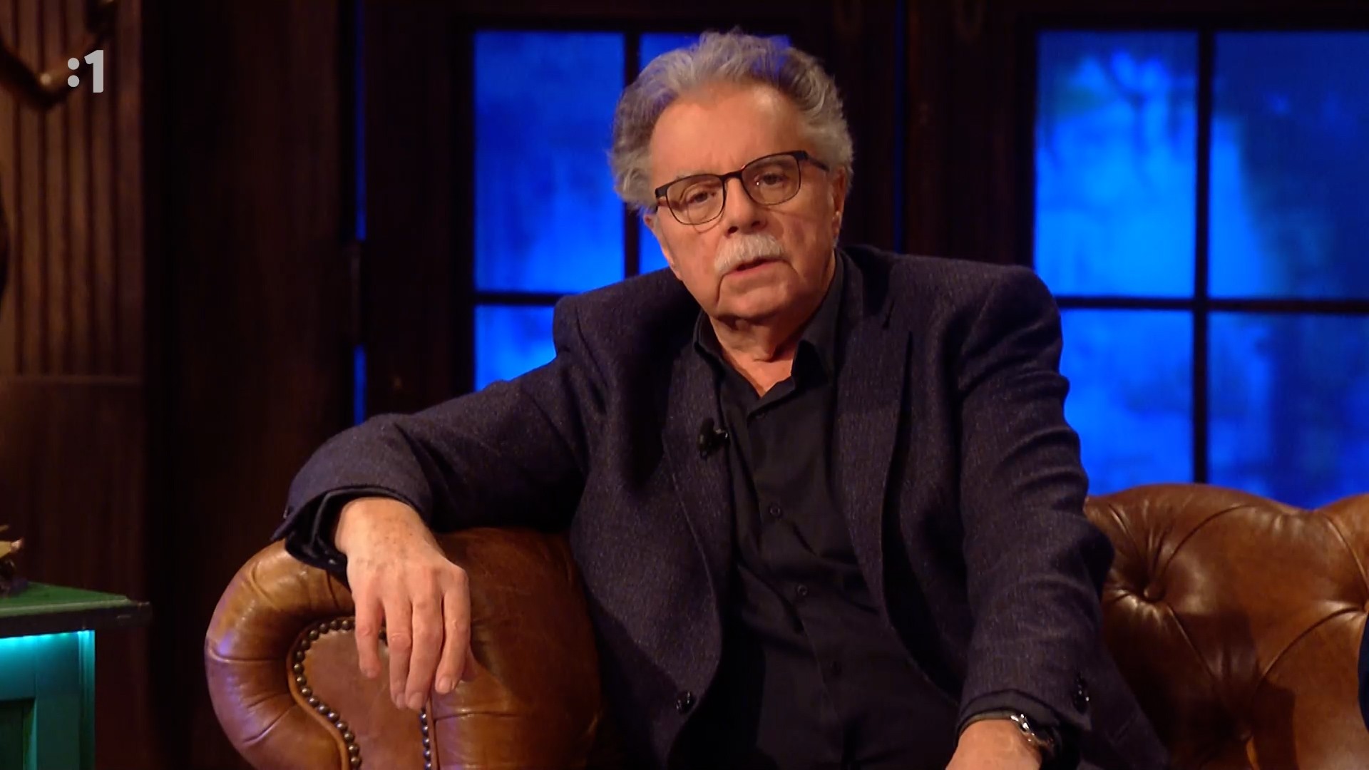 Talkšou Neskoro večer s Petrom Marcinom - spevák, skladateľ a gitarista Pavol Hammel.