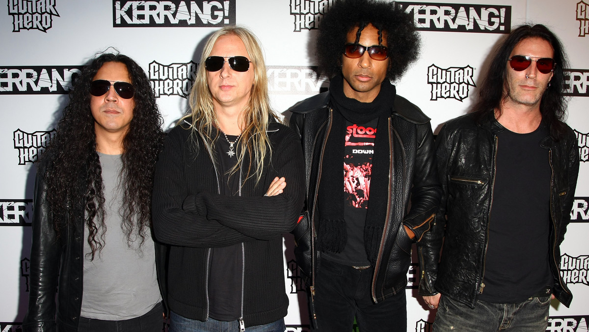 Choć muzycy Alice In Chains od pewnego czasu pracują nad nowym albumem, wydawnictwa nie należy spodziewać się w najbliższym czasie.