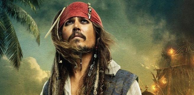 <b>Johnny Depp. 30 mln dolarów.</b> Depp to jedyny aktor, który wystąpił w 3 filmach, które zarobiły ponad 1 mld dolarów.