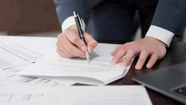 w ustawie o układach zbiorowych brak realnych zachęt do dialogu społec