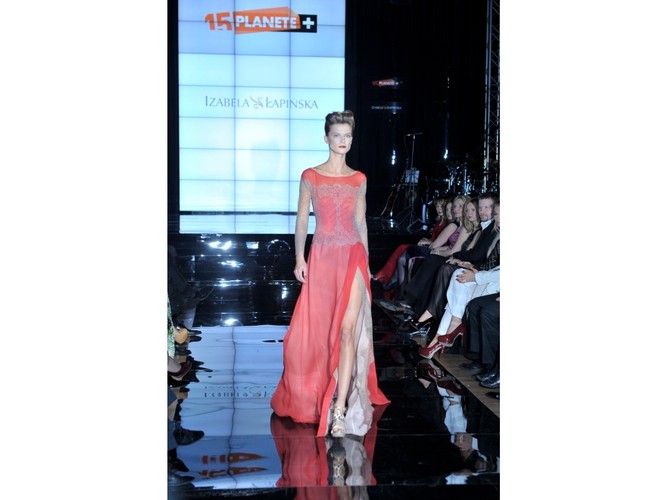 Katarzyna Struss na wybiegu.