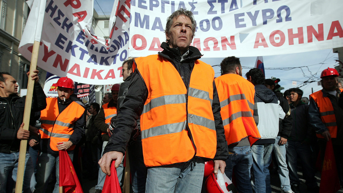 Ponad połowa pracowników sektora publicznego w Słowenii przystąpiła do strajku, protestując przeciwko rządowym planom zamrożenia płac do 2012 roku w celu zmniejszenia deficytu budżetowego.
