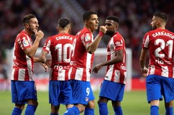 Szczęśliwy remis Atletico Madryt. "Królewscy" liderem La Liga