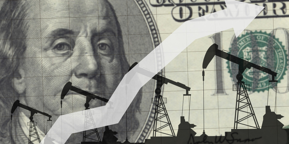 Ceny ropy naftowej na krótko odbiły, ale spadek popytu na surowiec blokuje dalszy wzrost notowań