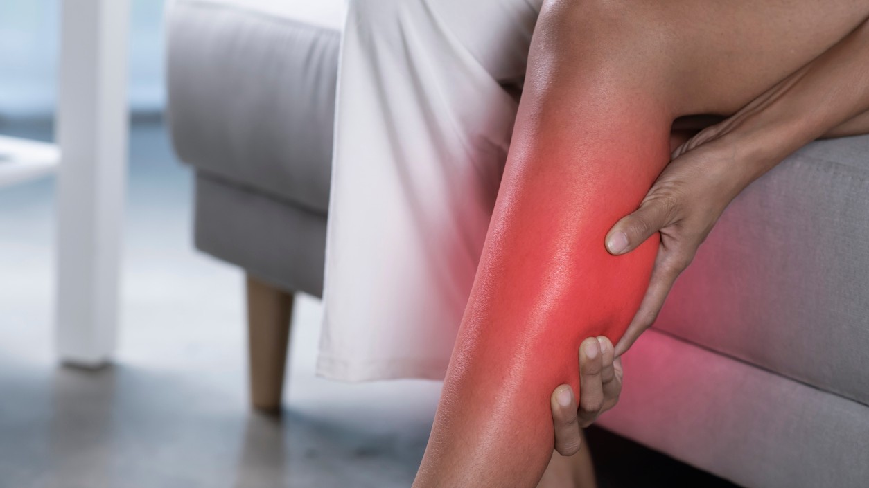 Ako rozpoznať varovné signály bolesti nôh a chrániť cievy?