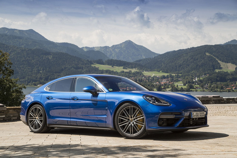 Porsche Panamera Turbo - władca lewego pasa i toru