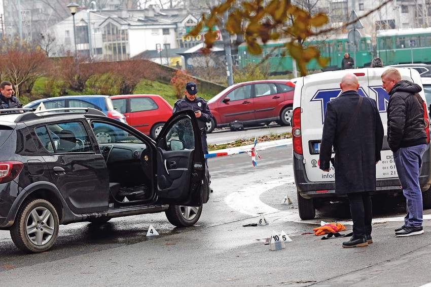 Suprug je sačekao na ulici i u nju ispalio četiri hica, a zatim pokušao da se ubije.