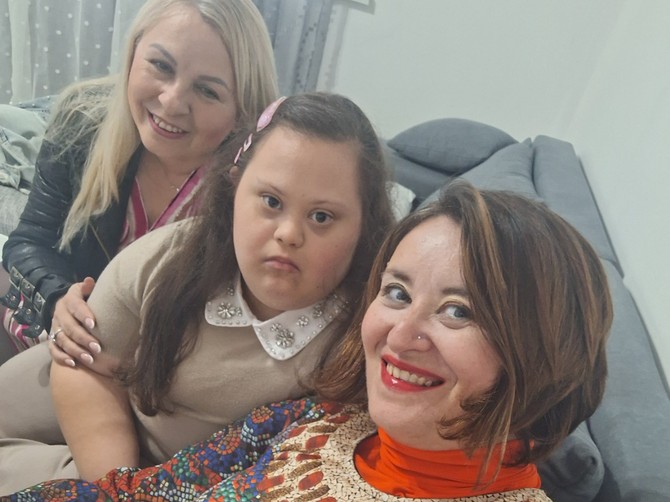 Silvana, Una i Ana