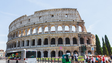 Oderwał fragment muru Koloseum. Turysta z Austrii odpowie za próbę kradzieży