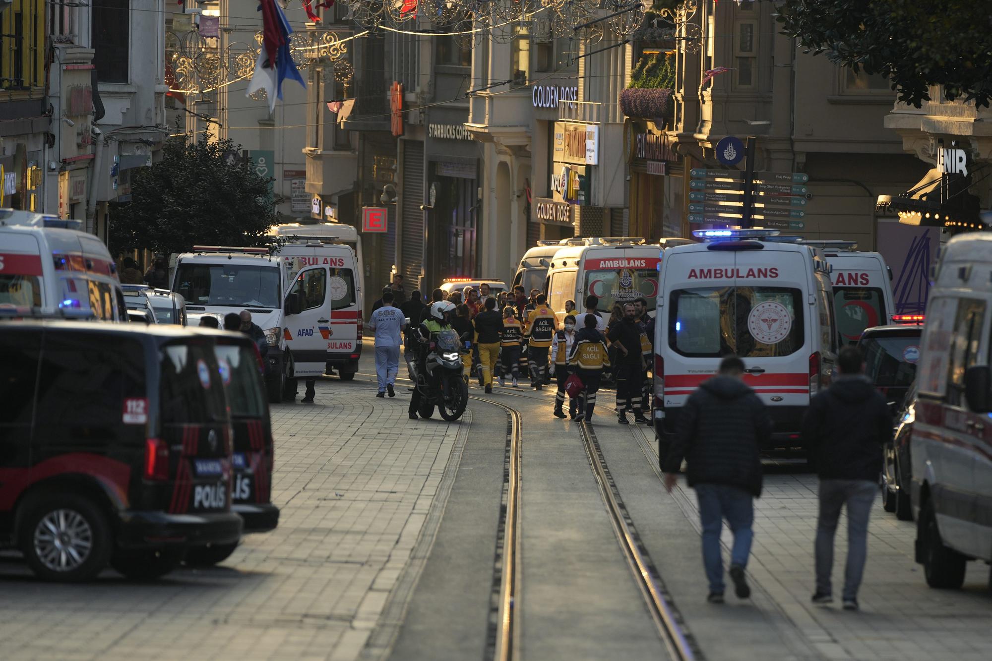 Tureckou metropolou Istanbul otriasol v nedeľu 13. novembra výbuch.