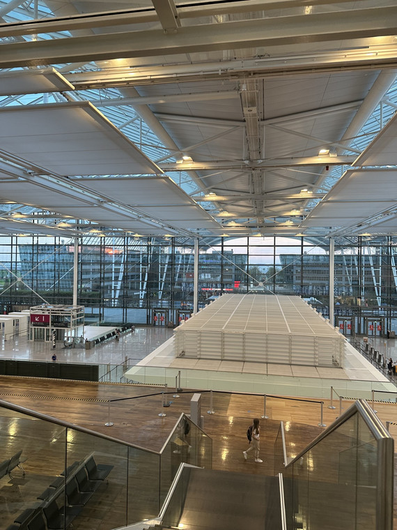 Port lotniczy im. Franza Josefa Straussa jest drugim co do wielkości portem lotniczym w Niemczech