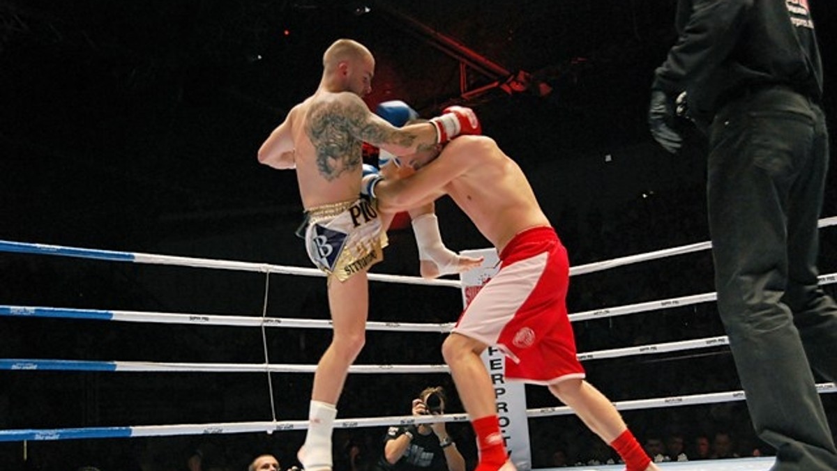 Polski zawodnik Kick-boxingu i K-1 z Trójmiasta, Piotr "Kobi" Kobylański, zajął trzecie miejsce w niezwykle mocno obsadzonym turnieju na pełnych zasadach Muay Thai WKN Ukraine, który odbył się 17 kwietnia w Charkowie we wschodniej części Ukrainy.