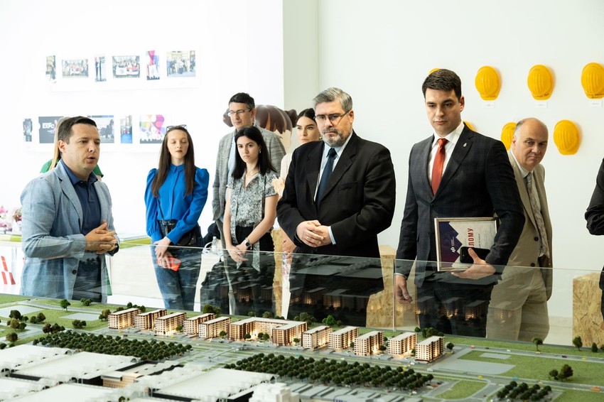 Prisutnim gostima se obratio član UO Fondacije Nemanja Starović