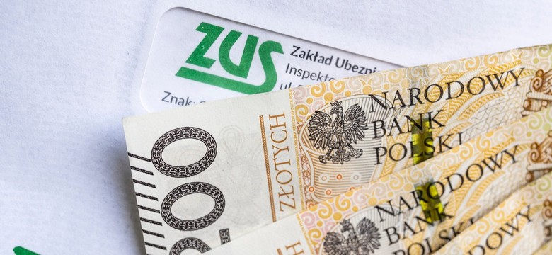 Dobra wiadomość dla osób, które pracowały przed 1999 rokiem! Mogą się starać o wyższą emeryturę. Wystarczy ten jeden dokument