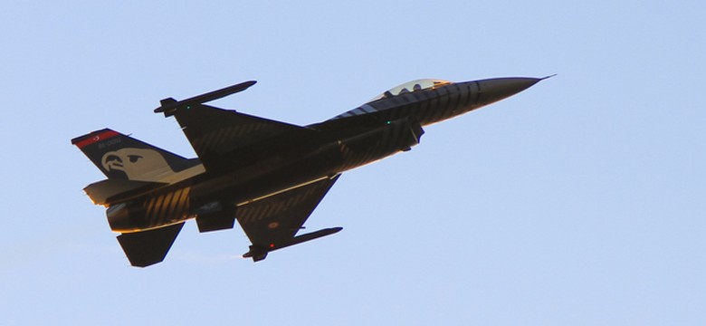 Incydent z Rosjanami. Tureckie F-16 w akcji, przechwyciły samoloty rosyjskie