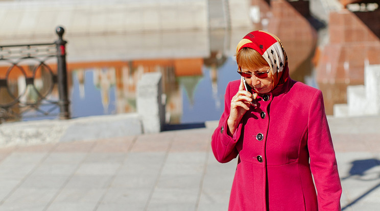 A bűnözők  idős asszonyokat hívtak telefonon, sírós hangon azt állítva, hogy a férjük balesetet okozott /Fotó: Pexels