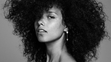 ALICIA KEYS - "Here"