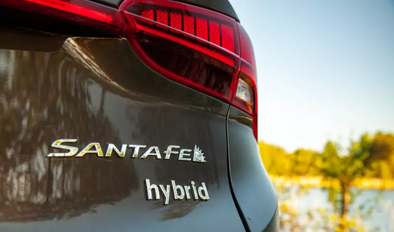 Recenzujemy Hyundaia Santa Fe Hybrid