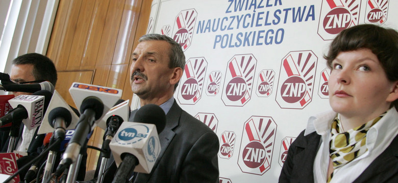 Nauczyciele wygrali wcześniejsze emerytury