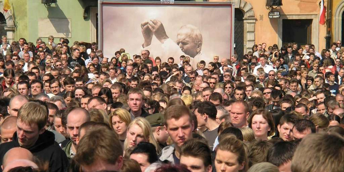 Polaków nie stać na beatyfikację Jana Pawła II
