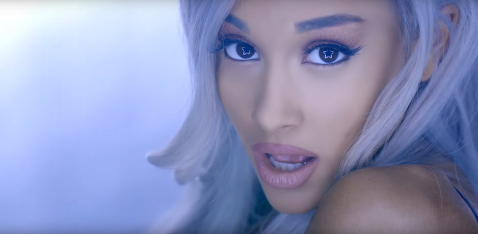 Ariana Grande w teledysku "Focus"