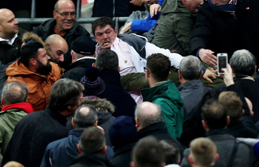 Pseudokibice bili się na Wembley. Krwawa jatka na Anglia – Szkocja