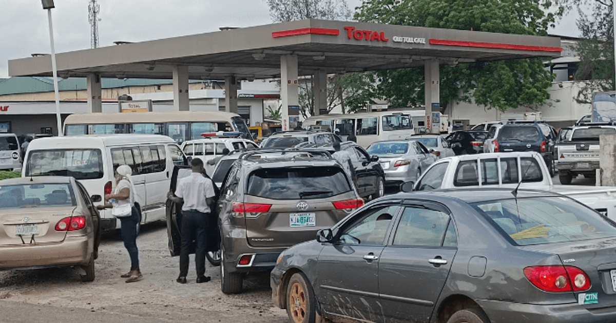 Fuel Scarcity: LASG warns petrol stations against causing traffic gridlock - Vimarsana News