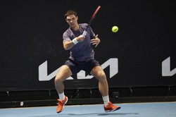 Kamil Majchrzak odpadł z Australian Open. Z niżej notowanym rywalem nie wygrał nawet seta