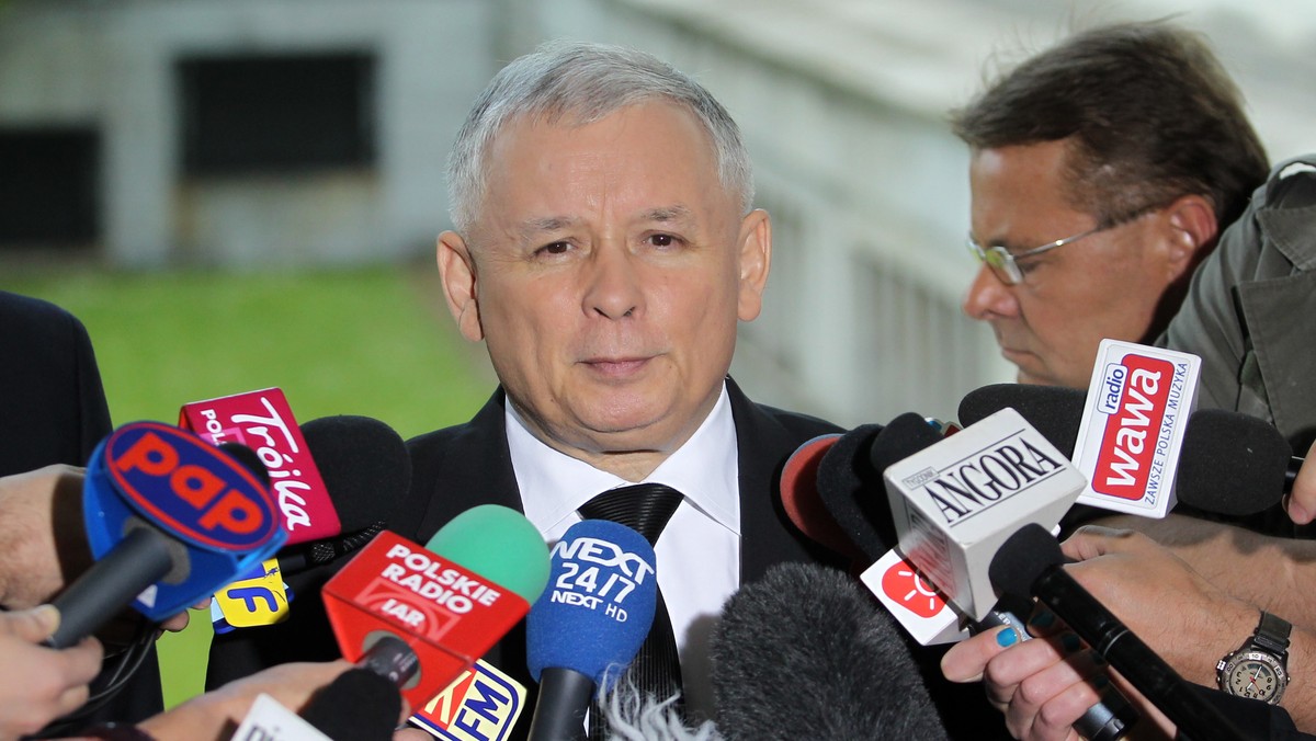 Prezes PiS Jarosław Kaczyński udał się do Pałacu Prezydenckiego na spotkanie z prezydentem USA Barackiem Obamą. Jak przyznał lider największej opozycyjnej partii podczas spotkania nie będzie poruszał kwestii katastrofy smoleńskiej. - Będzie okazja przy następnym spotkaniu - stwierdził Kaczyński pytany przez dziennikarzy TVN24.