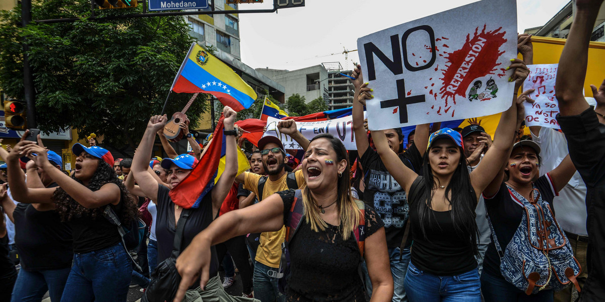 Wenezuela pogrążą się w kryzysie